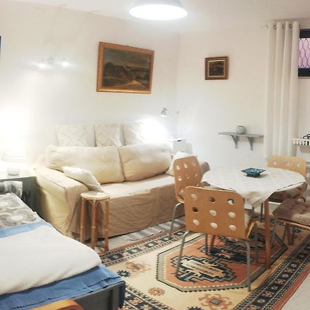 B&B Family Basement Apartment, Breakfast, Free Parking, 5Km From Tulln Chorherrn Exteriér fotografie