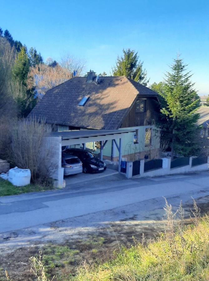 B&B Family Basement Apartment, Breakfast, Free Parking, 5Km From Tulln Chorherrn Exteriér fotografie