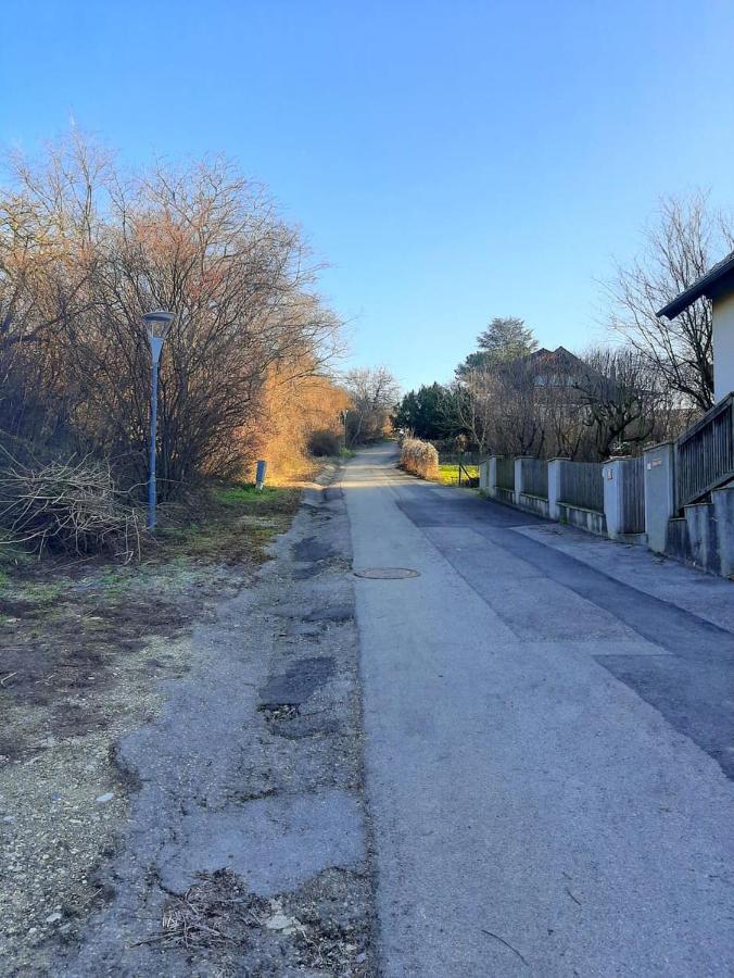 B&B Family Basement Apartment, Breakfast, Free Parking, 5Km From Tulln Chorherrn Exteriér fotografie